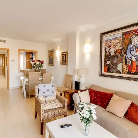 Un Oasis Familiar En Apartamento Estepona